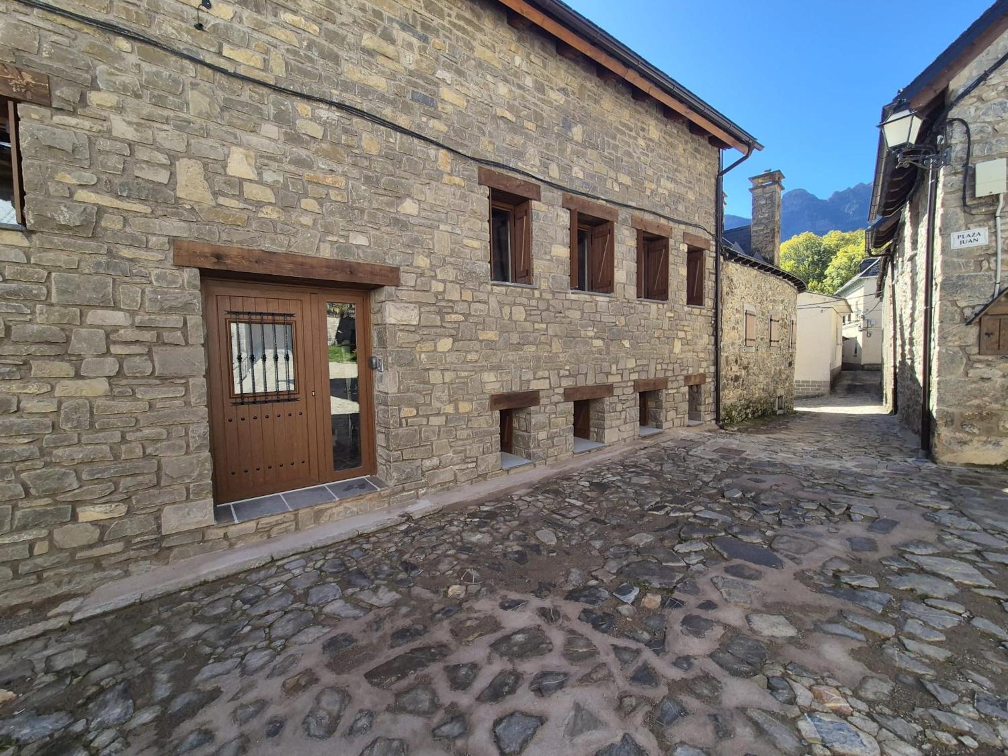 Alojamientos Ruraltena Piedrafita de Jaca Bagian luar foto